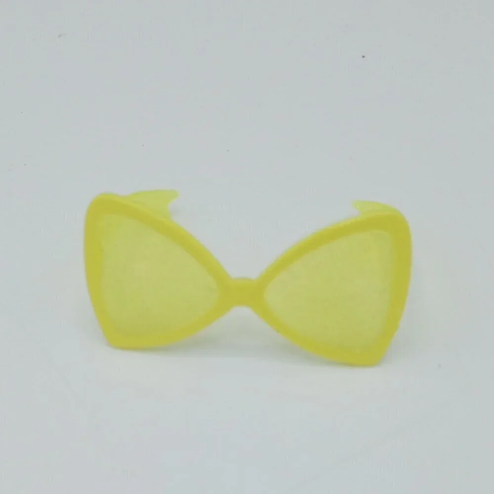 L.O.L. Surprise! OMG Doll Neonlicious Neon Doll Yellow Sparkle Glasses